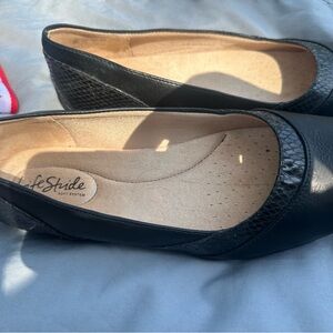 Life Stride Black Ballet Flats with Classic Design
